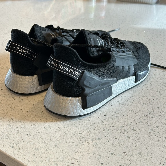 Women’s Adidas NMDs size 7.5 barely worn - Picture 2 of 2